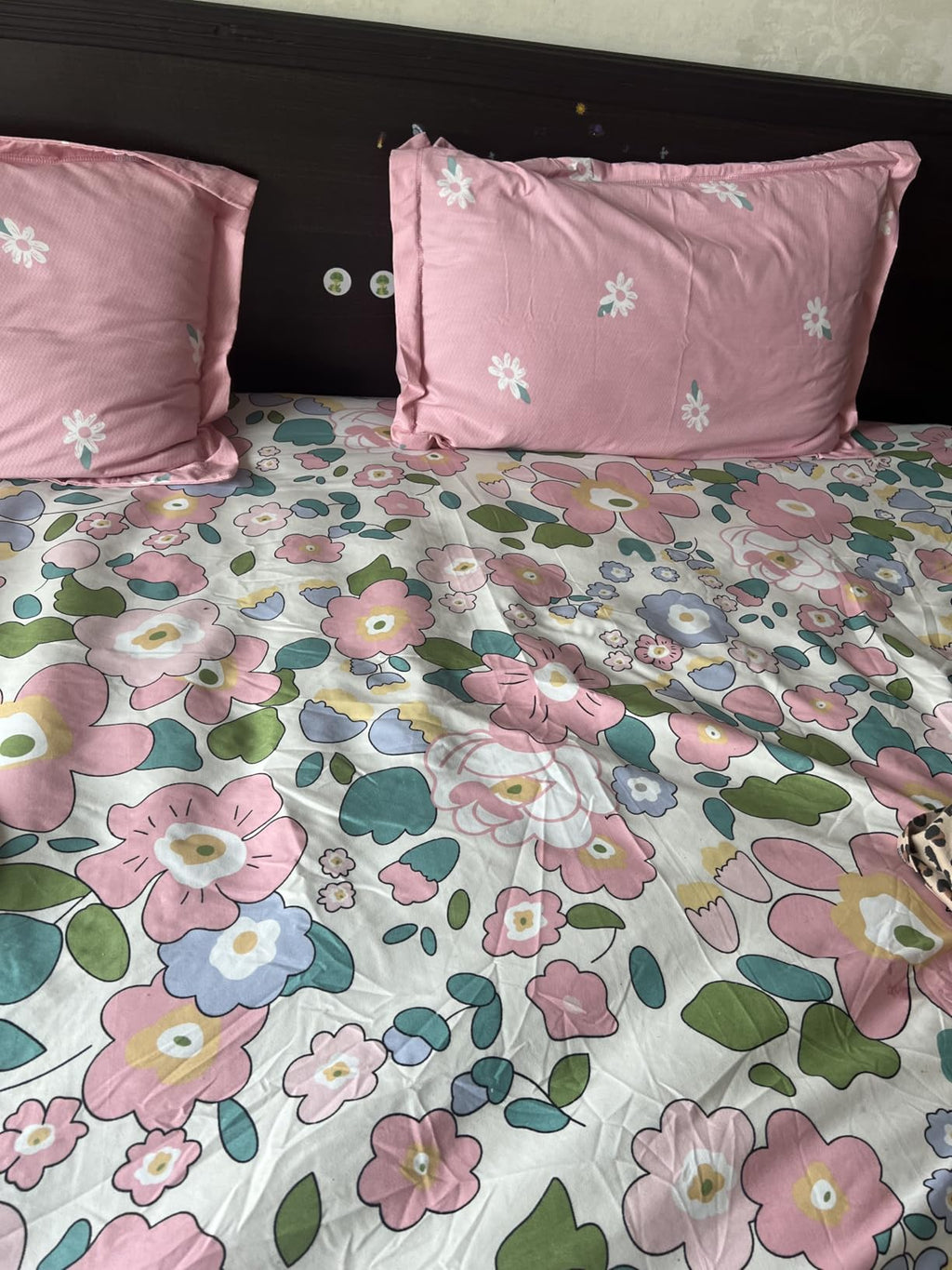 Beautiful Pink Flower | 210 TC Cotton Queen size Bedsheets set  (Buy 1 & Get 1 Free)